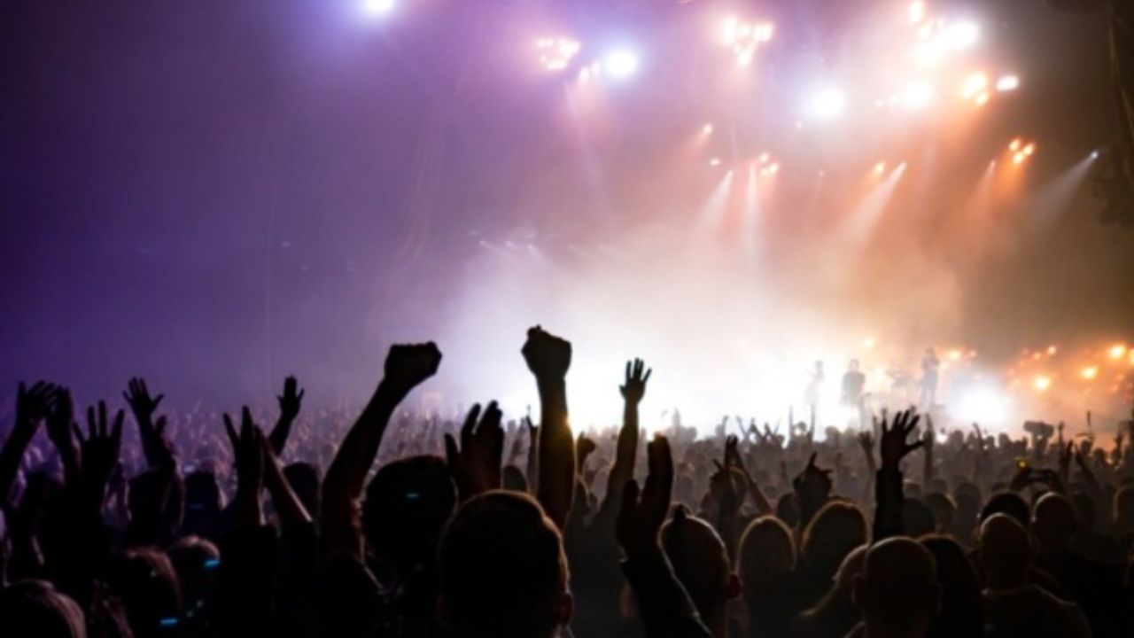 Bayramda Kim, Nerede Sahne Alacak? İşte Yıldızların Gün Gün Konser Takvimi