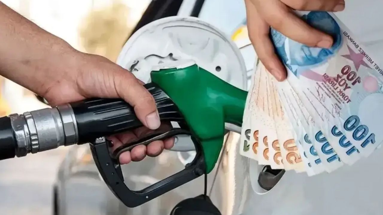 Benzin istasyonlarında hareketli saatler! Pompaya ne kadar yansıyacak?
